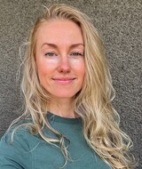 Book an Appointment with Kat Nienartowicz at Vancouver Therapy Collective